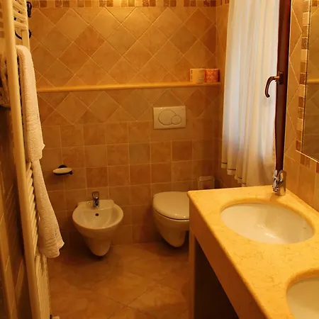 Castor Hotel